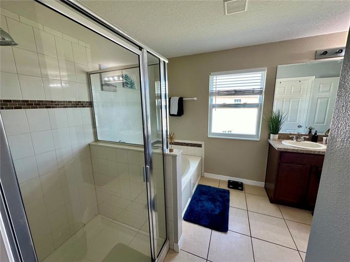 Image No.49-4 Bed Property for sale