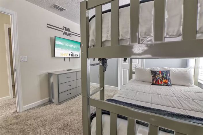 Image No.24-7 Bed Property for sale