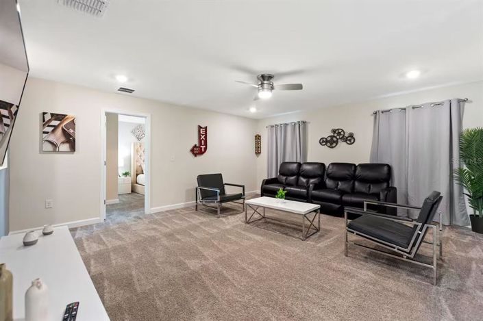 Image No.43-7 Bed House for sale