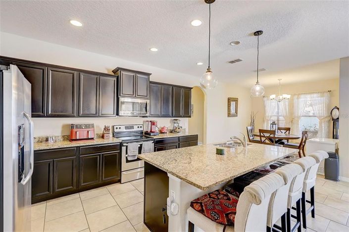 Image No.5-Propriété de 4 chambres à vendre à Kissimmee