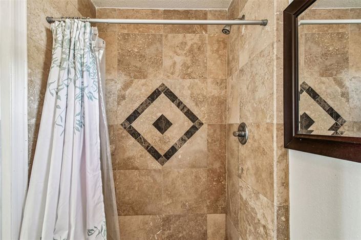 Image No.18-3 Bed Property for sale