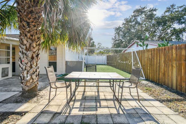 Image No.26-3 Bed Property for sale