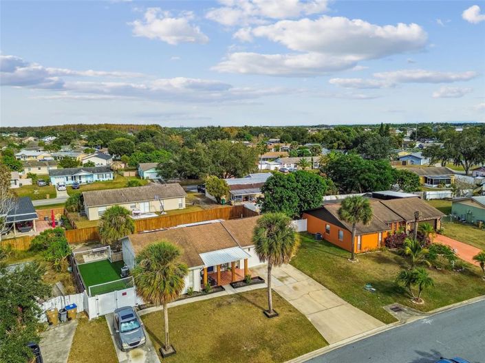 Image No.28-3 Bed Property for sale