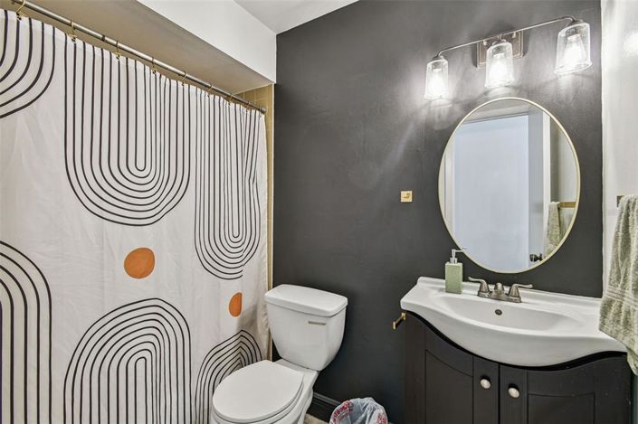 Image No.9-3 Bed Property for sale