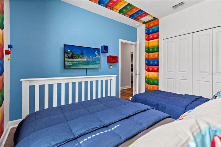 Image No.14-6 Bed House for sale