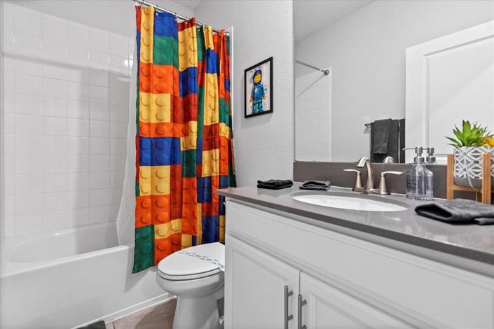 Image No.41-6 Bed House for sale