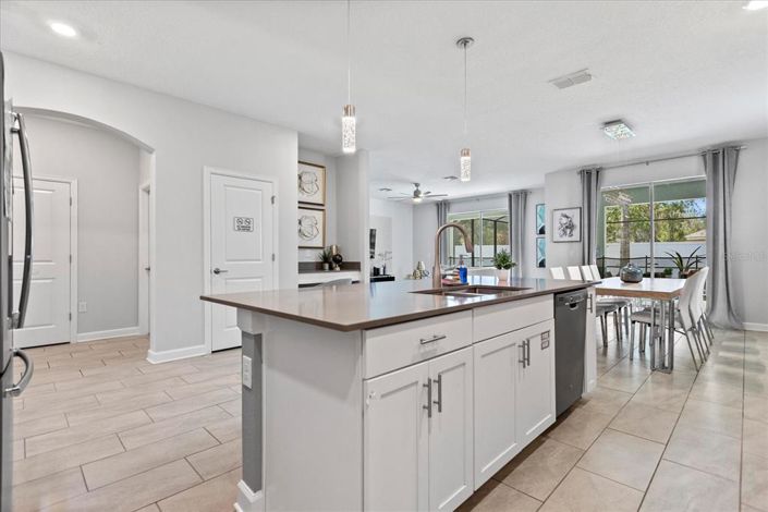 Image No.48-6 Bed House for sale