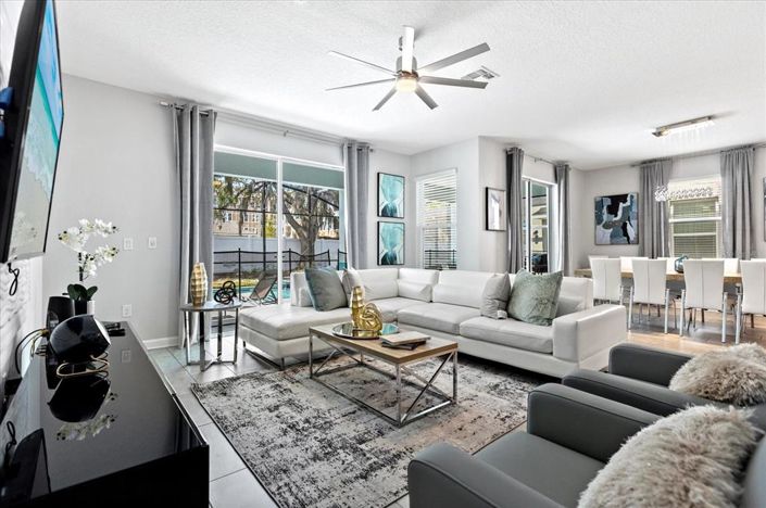 Image No.5-6 Bed House for sale