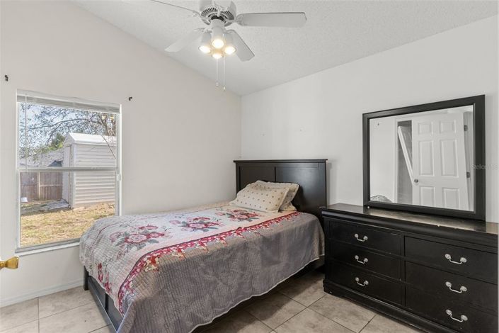 Image No.17-4 Bed House for sale