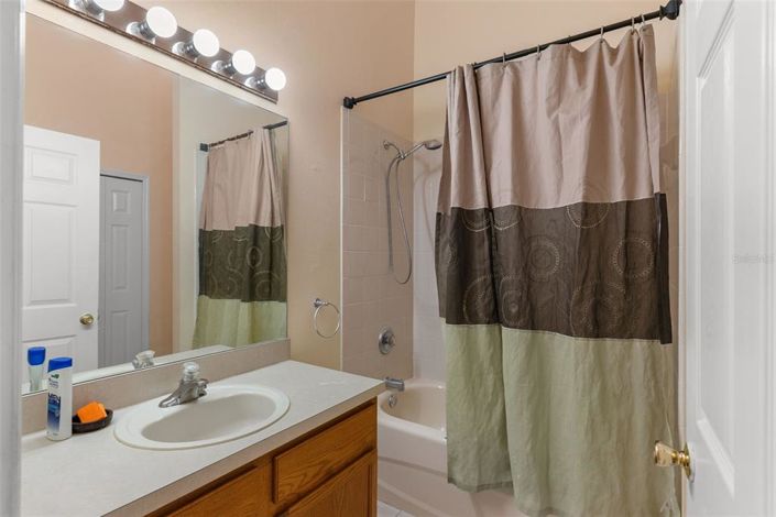 Image No.19-4 Bed House for sale