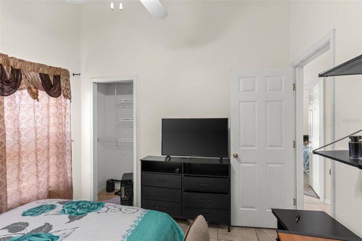 Image No.21-4 Bed House for sale