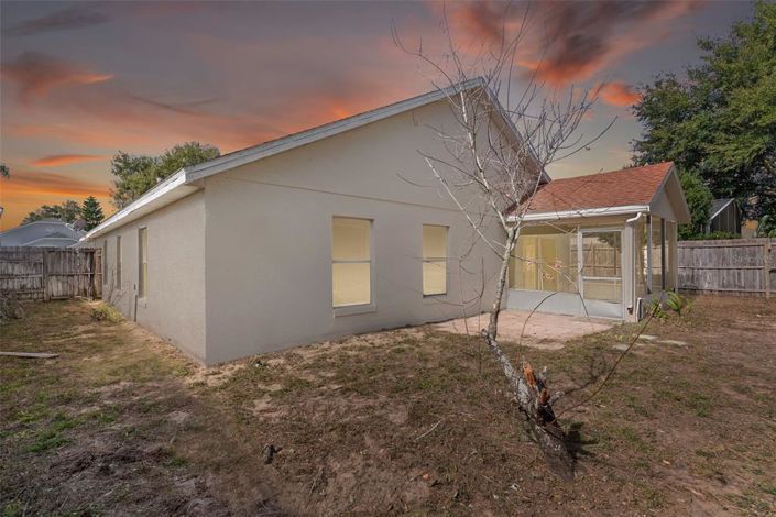 Image No.24-4 Bed House for sale