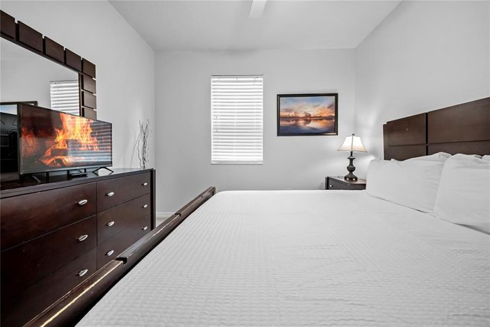 Image No.15-8 Bed House for sale