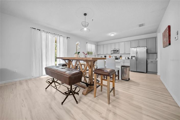 Image No.19-8 Bed Property for sale