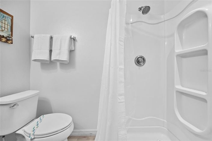 Image No.27-8 Bed House for sale