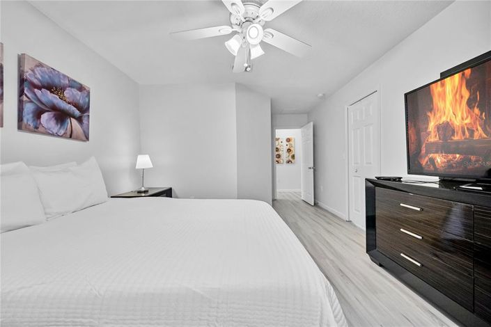 Image No.40-8 Bed House for sale