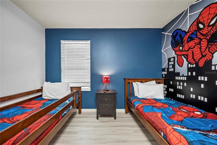 Image No.45-8 Bed Property for sale