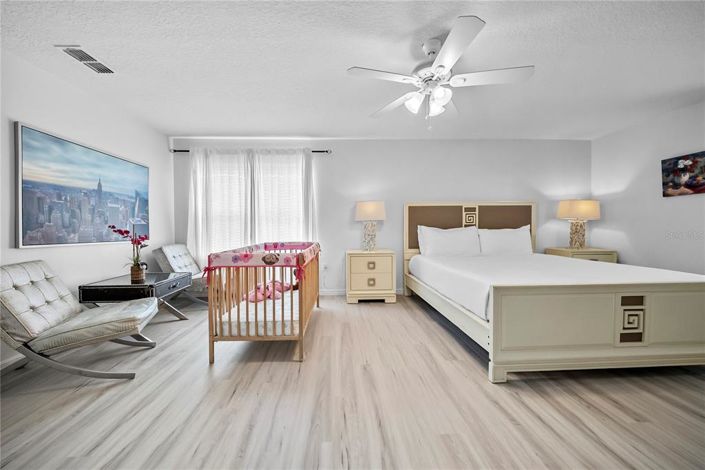Image No.47-8 Bed House for sale