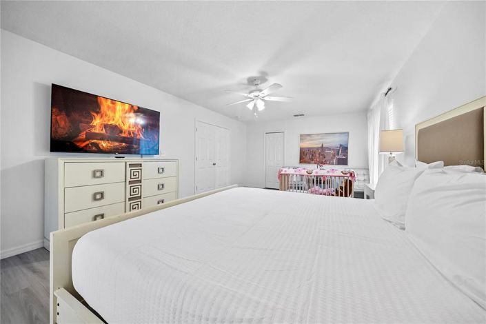Image No.52-8 Bed House for sale