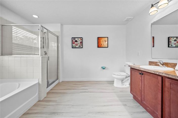 Image No.53-8 Bed Property for sale