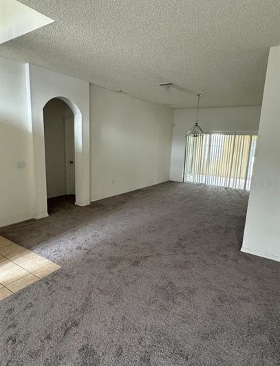 Image No.2-Propriété de 4 chambres à vendre à Kissimmee