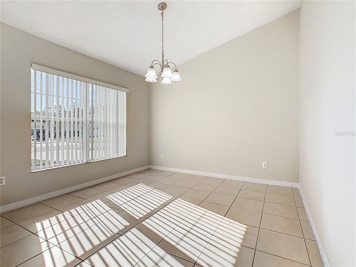 Image No.8-3 Bed House for sale