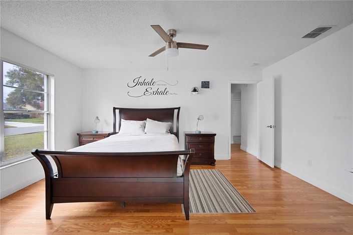 Image No.18-5 Bed Property for sale