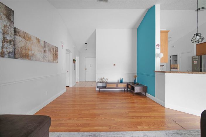 Image No.26-5 Bed Property for sale