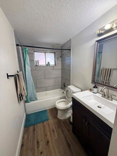 Image No.12-4 Bed Property for sale