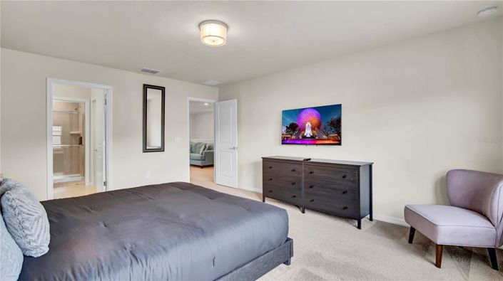 Image No.17-5 Bed Townhouse for sale