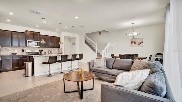 Image No.30-5 Bed Townhouse for sale