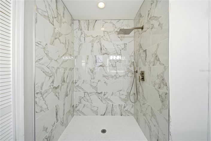 Image No.16-3 Bed Property for sale