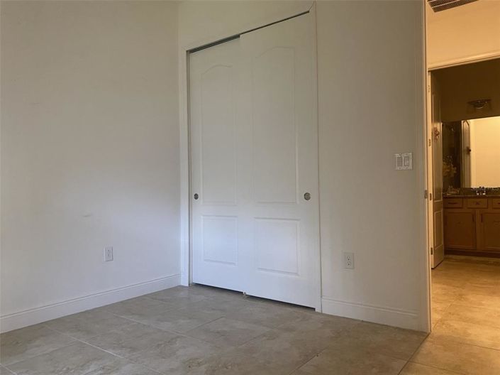 Image No.21-2 Bed Property for sale