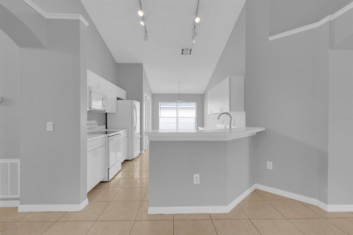 Image No.28-4 Bed Property for sale