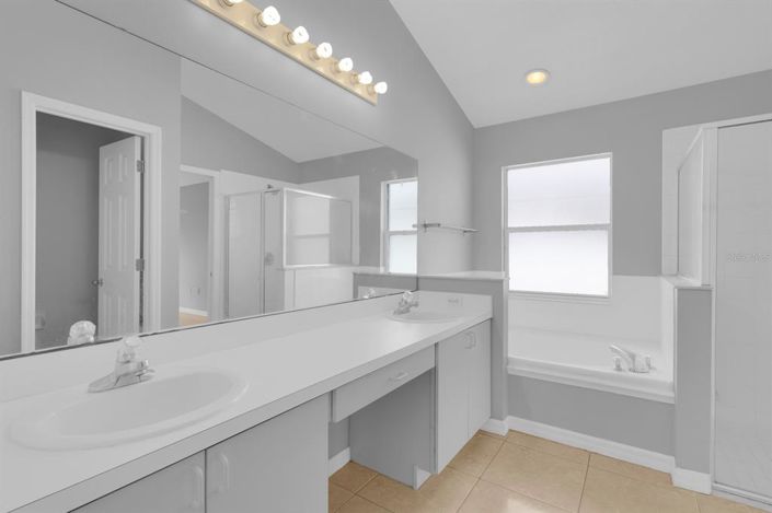 Image No.32-4 Bed Property for sale