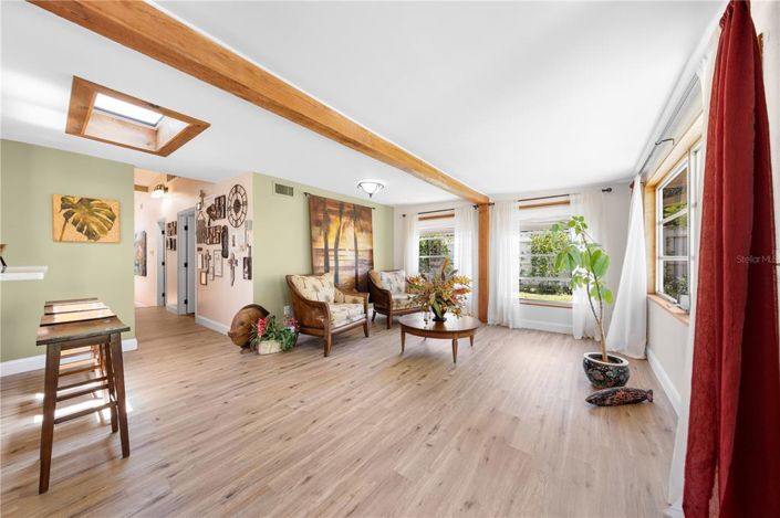 Image No.15-4 Bed House for sale