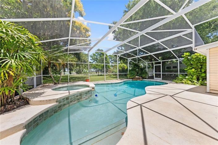 Image No.4-Propriété de 4 chambres à vendre à Kissimmee