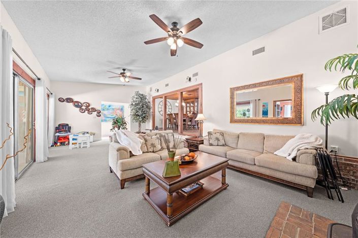 Image No.40-4 Bed House for sale