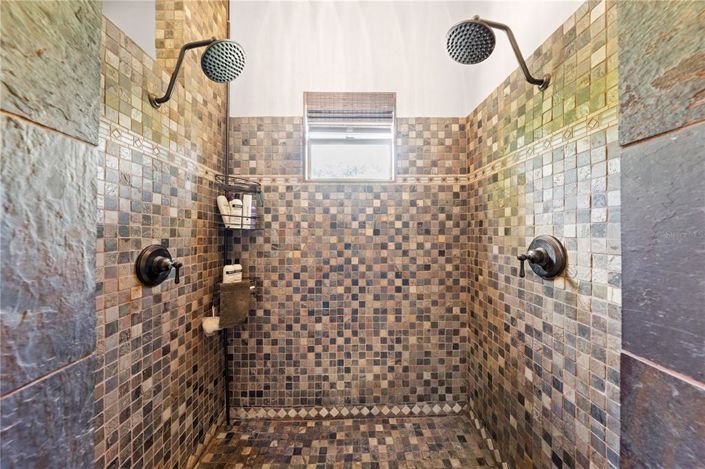 Image No.53-4 Bed House for sale