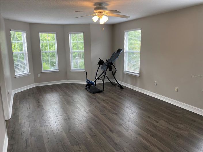 Image No.13-4 Bed Property for sale