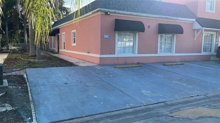 Image No.2-3 Bed Townhouse for sale