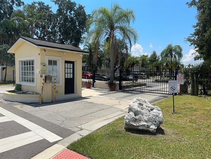 Image No.22-3 Bed Townhouse for sale