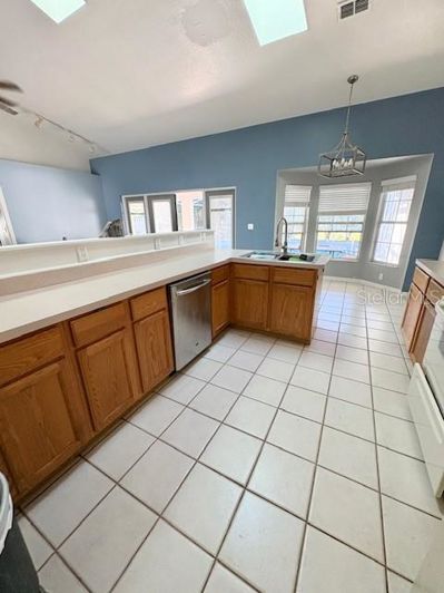 Image No.3-4 Bed Property for sale