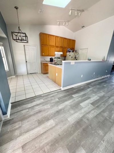 Image No.4-4 Bed Property for sale