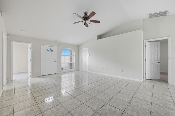 Image No.10-Maison de 4 chambres à vendre à Saint John