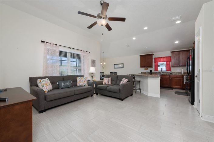 Image No.9-3 Bed Property for sale