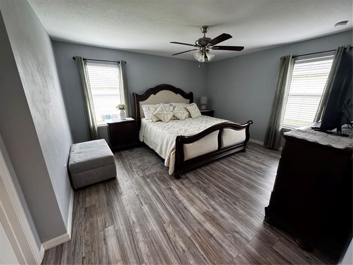 Image No.12-3 Bed Townhouse for sale