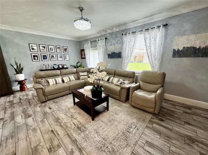 Image No.5-3 Bed Townhouse for sale