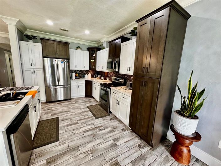 Image No.9-3 Bed Townhouse for sale