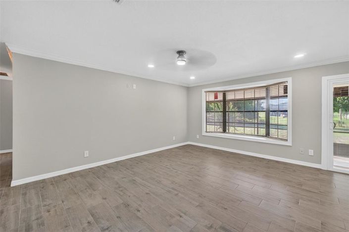 Image No.27-3 Bed Property for sale